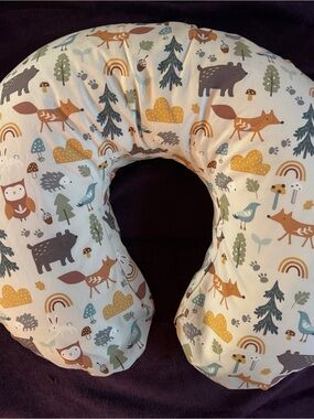 Boppy Pillow W/ 2 Extra Covers